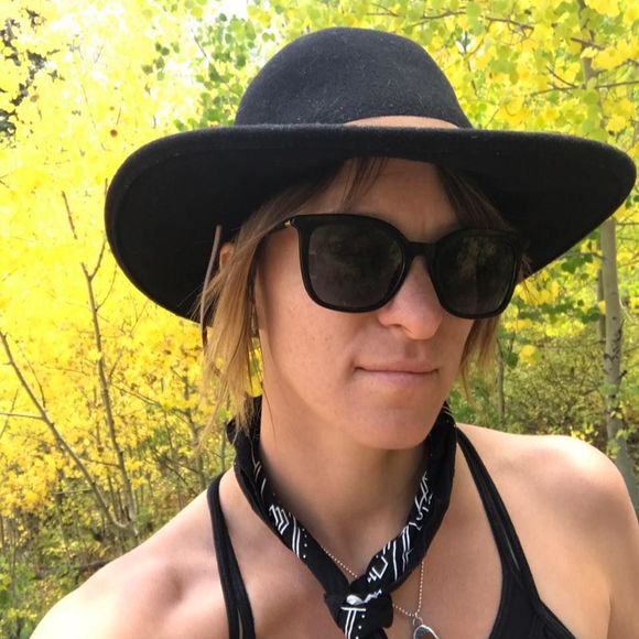 Meet your Posher, Alicia - Picture 1 of 1